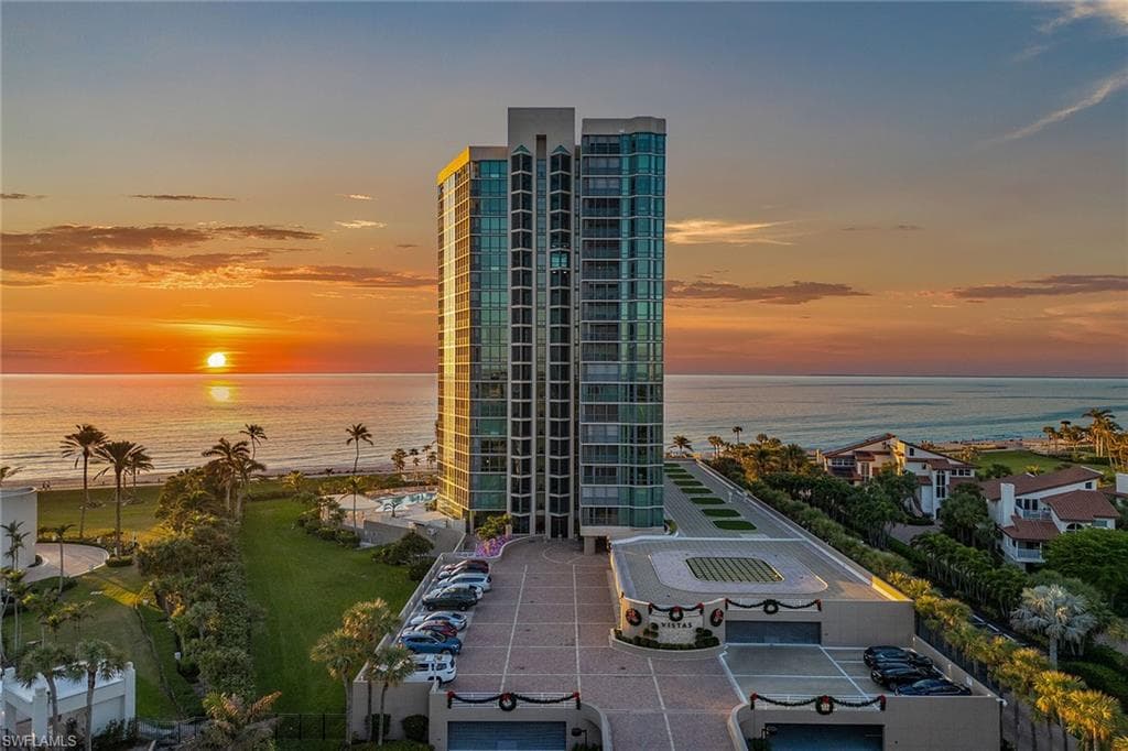4651 Gulf Shore Blvd N 701, Naples, FL 34103-47