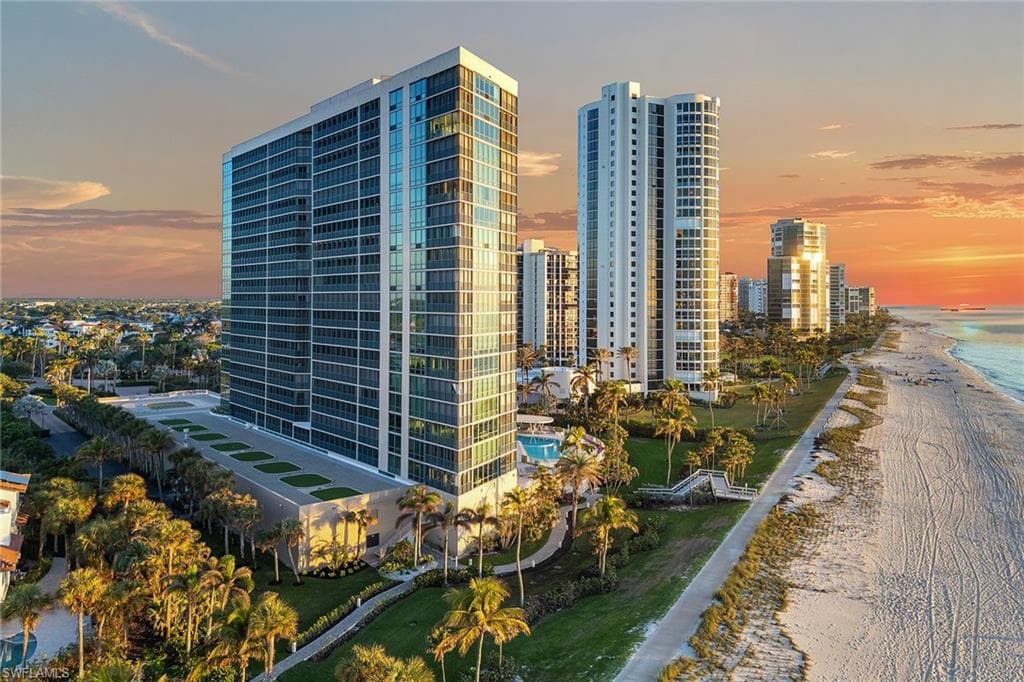4651 Gulf Shore Blvd N 701, Naples, FL 34103-6