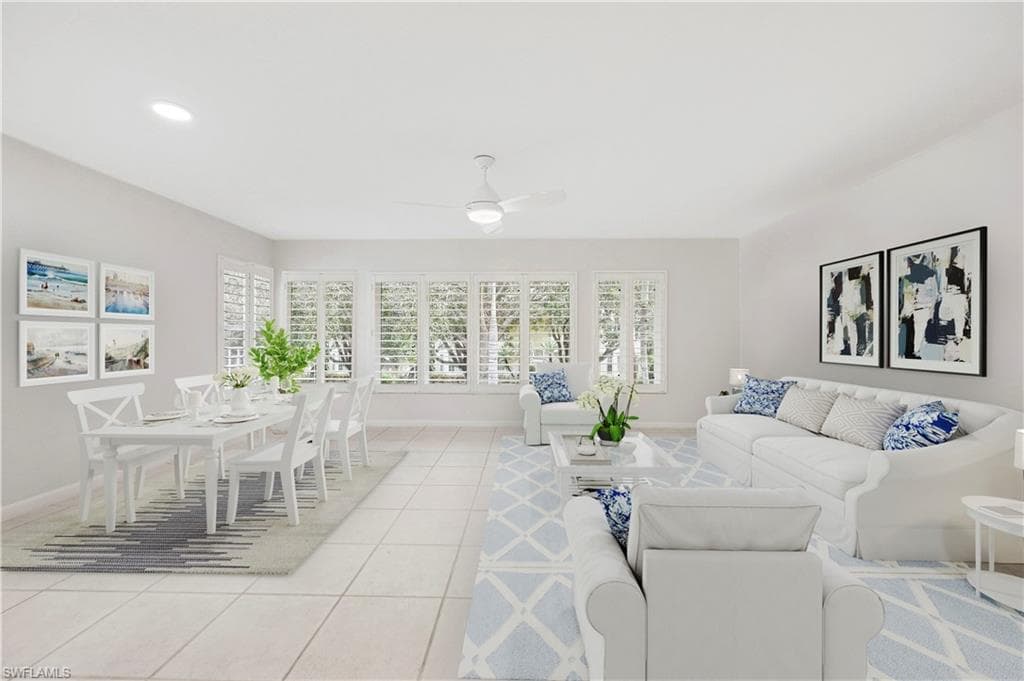 290 4th St S 202, Naples, FL 34102-10
