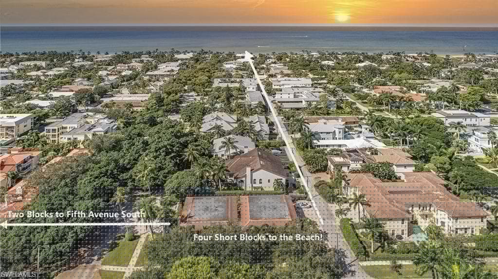 290 4th St S 202, Naples, FL 34102-20