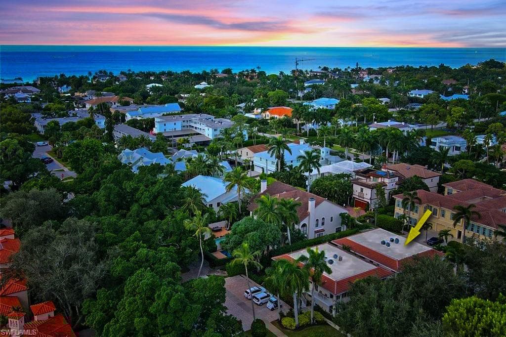 290 4th St S 202, Naples, FL 34102-7