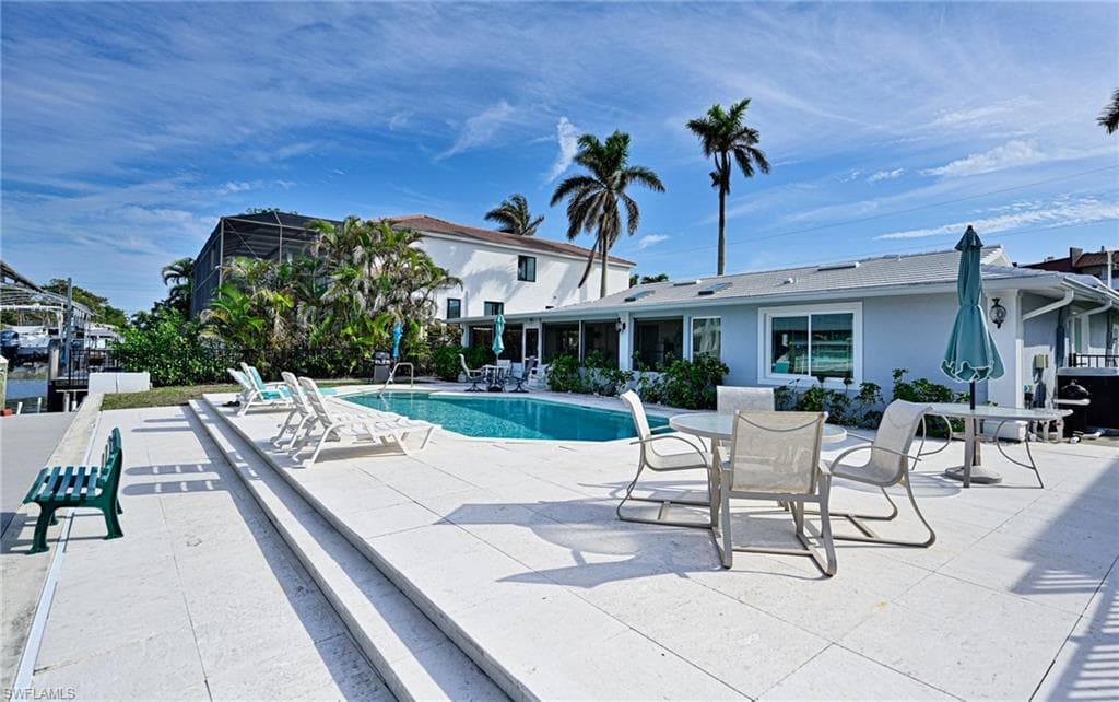 225 3rd St, Bonita Springs, FL 34134-19