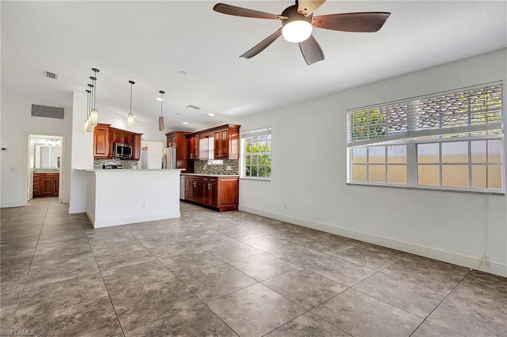 4679 Ossabaw Way, Naples, FL 34119-8