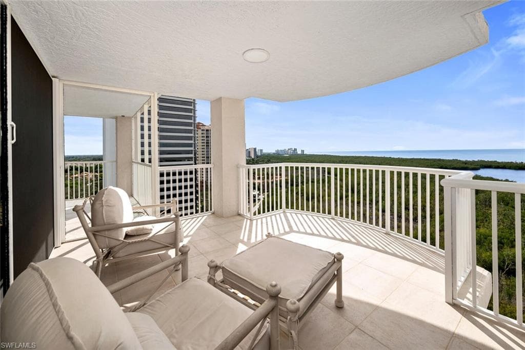 6849 Grenadier Blvd 1504, Naples, FL 34108-21