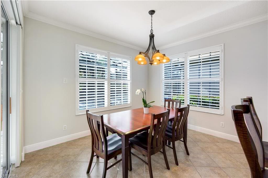 9174 Treeside Ct, Naples, FL 34120-11