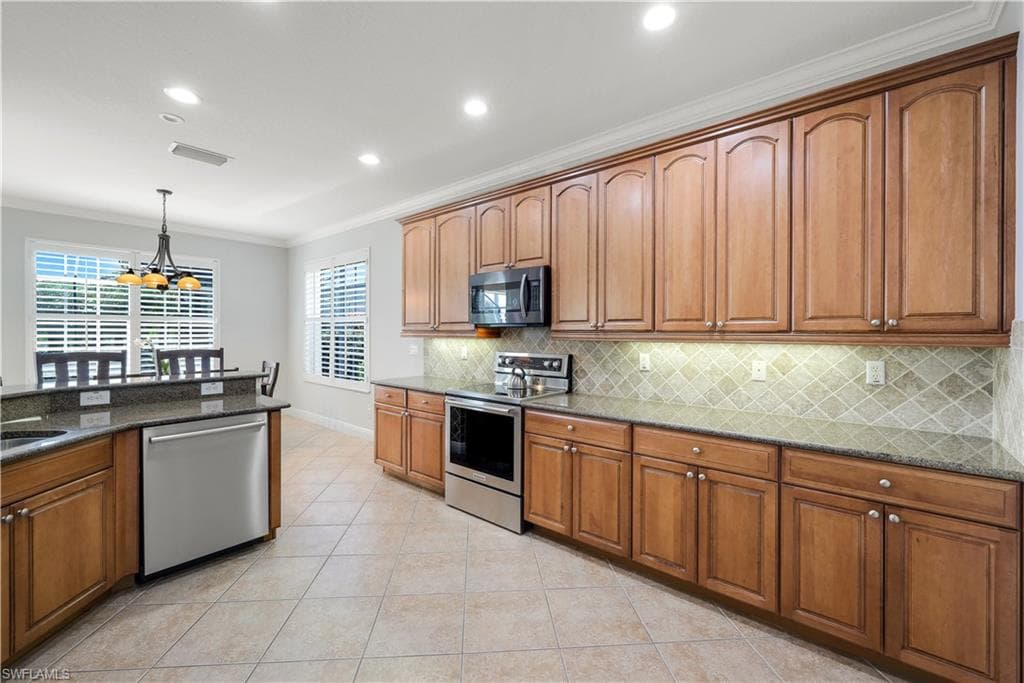 9174 Treeside Ct, Naples, FL 34120-14