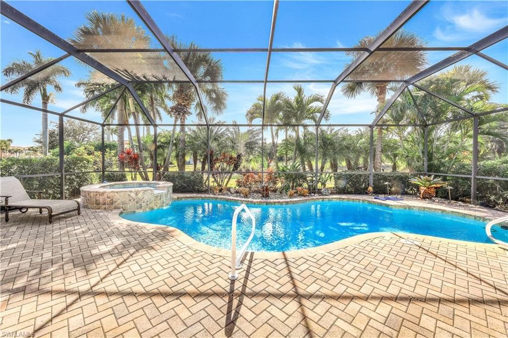 9174 Treeside Ct, Naples, FL 34120-2