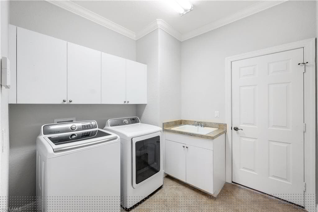 9174 Treeside Ct, Naples, FL 34120-31