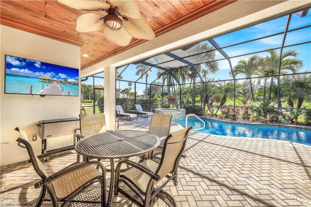 9174 Treeside Ct, Naples, FL 34120-34