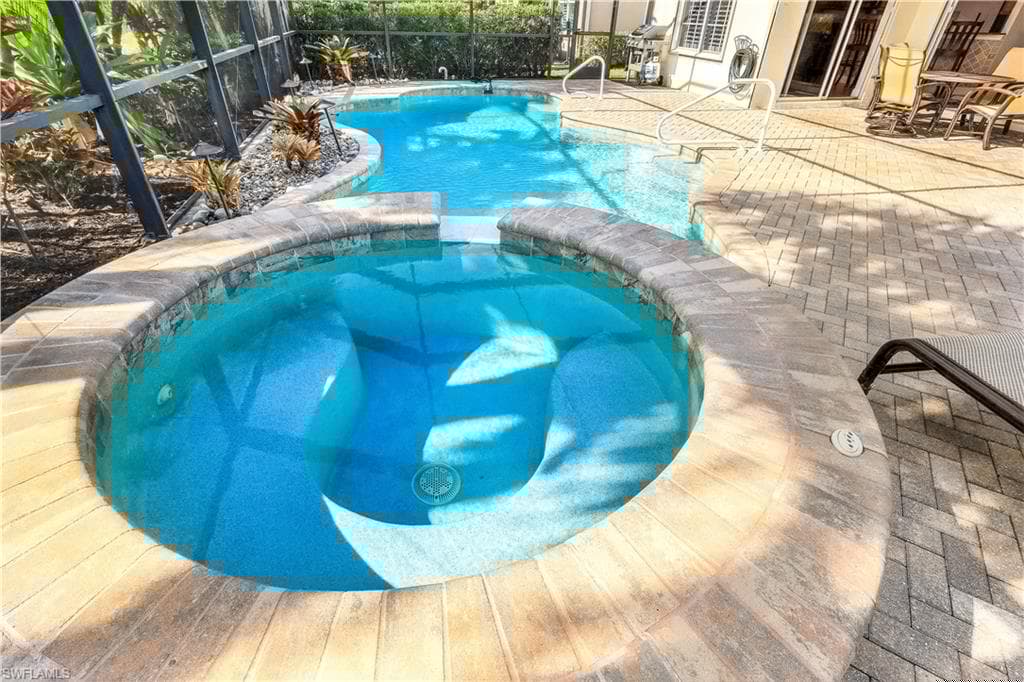9174 Treeside Ct, Naples, FL 34120-38