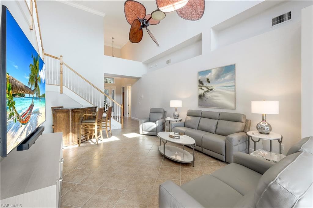 9174 Treeside Ct, Naples, FL 34120-6