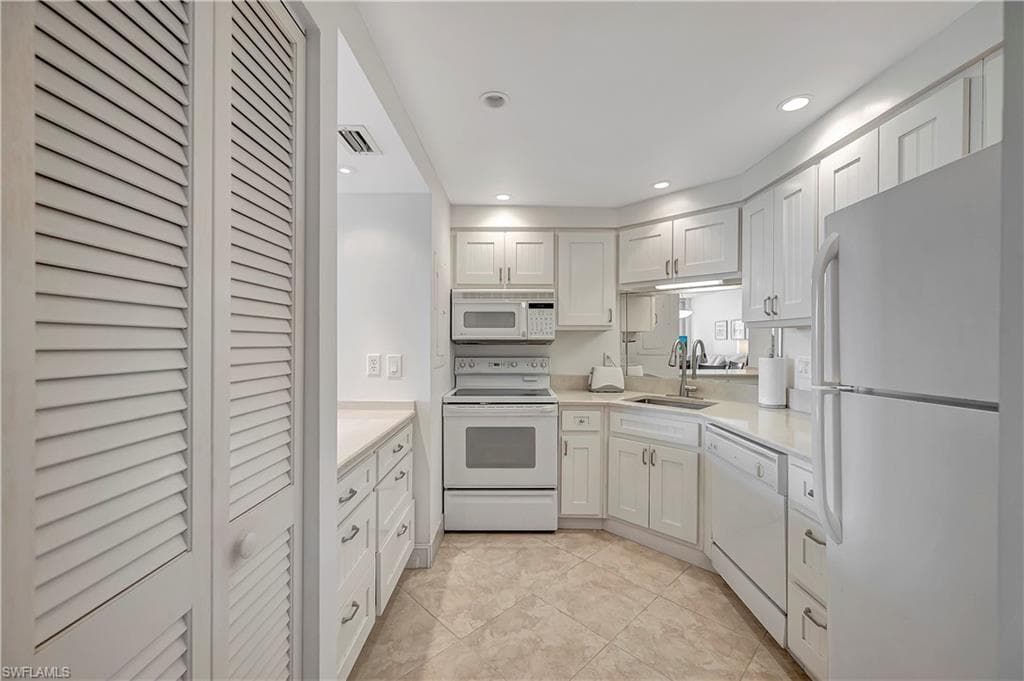 5 Bluebill Ave 412, Naples, FL 34108-21