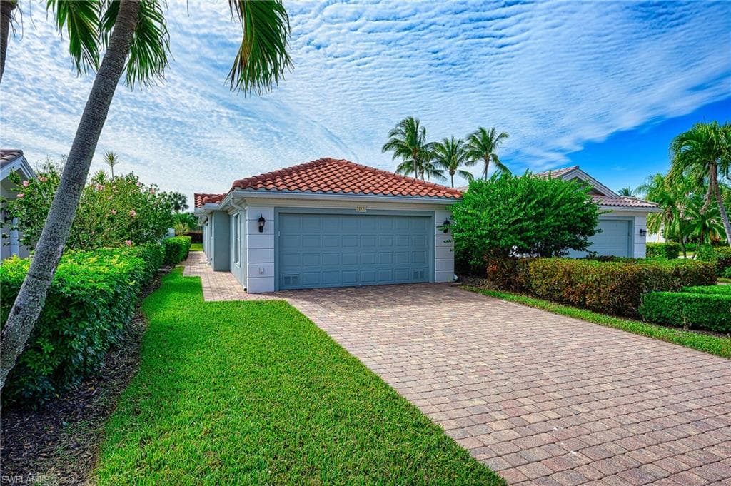 28128 Goby Trl, Bonita Springs, FL 34135-2