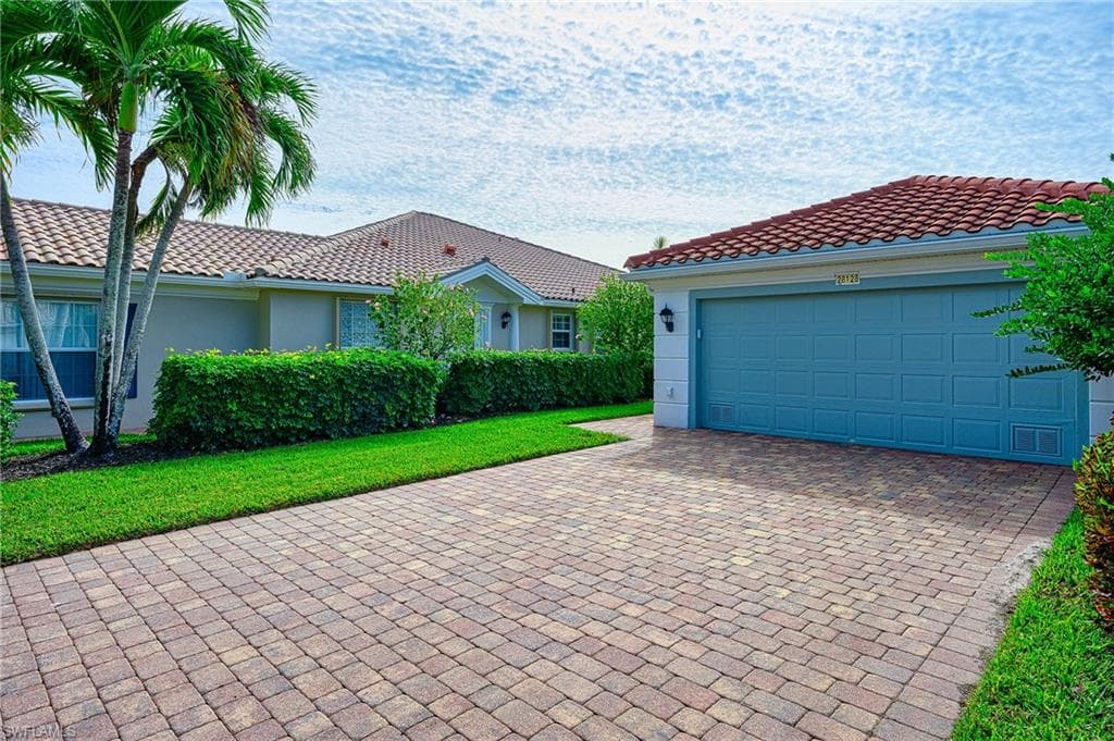 28128 Goby Trl, Bonita Springs, FL 34135-3