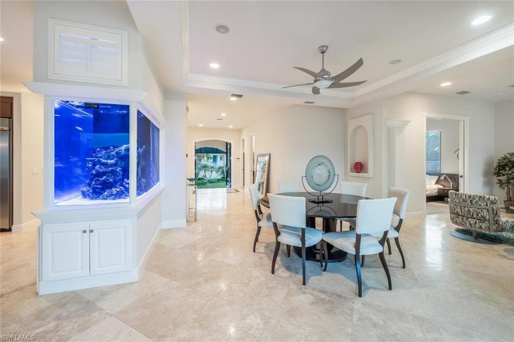 319 Lagoon Ave, Naples, FL 34108-11