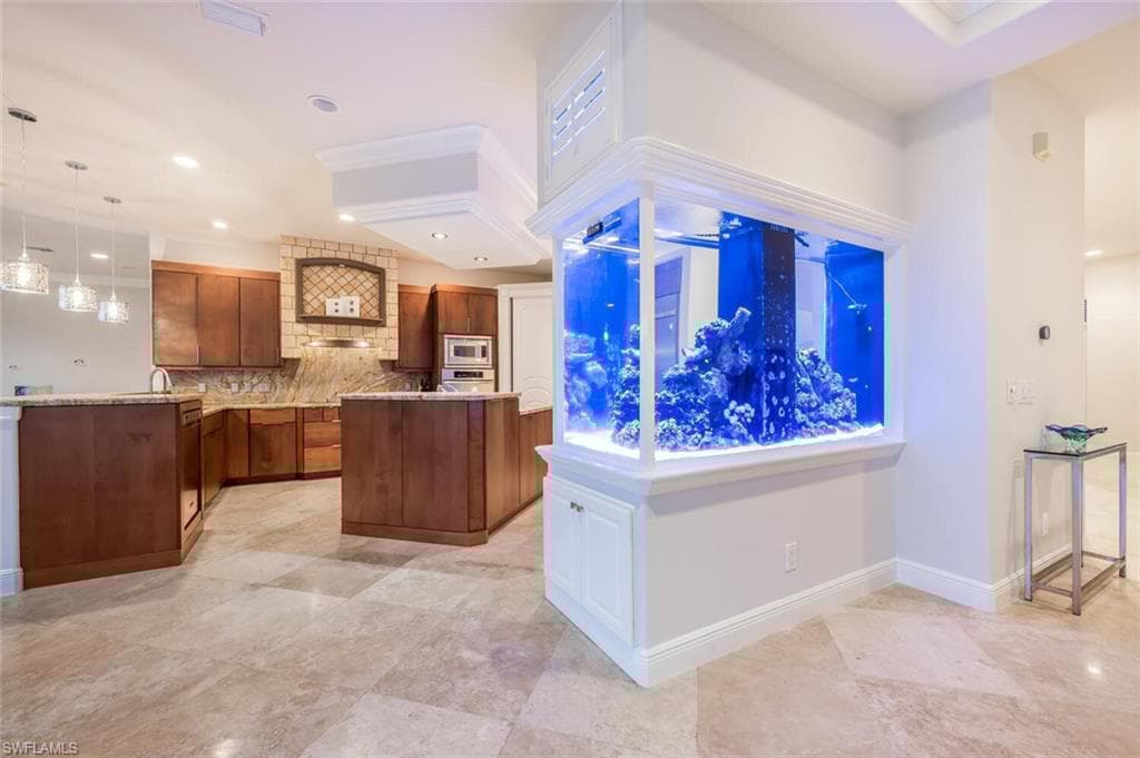319 Lagoon Ave, Naples, FL 34108-12