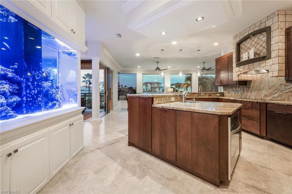 319 Lagoon Ave, Naples, FL 34108-14