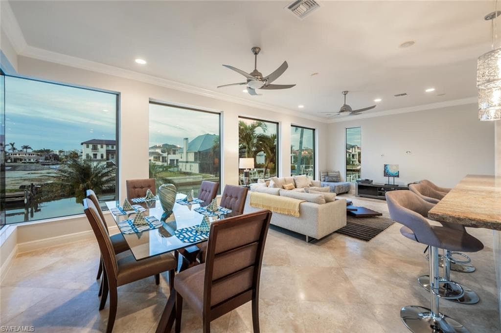 319 Lagoon Ave, Naples, FL 34108-17