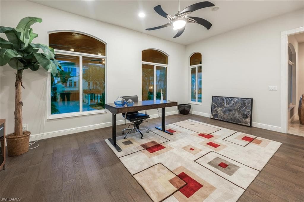 319 Lagoon Ave, Naples, FL 34108-21