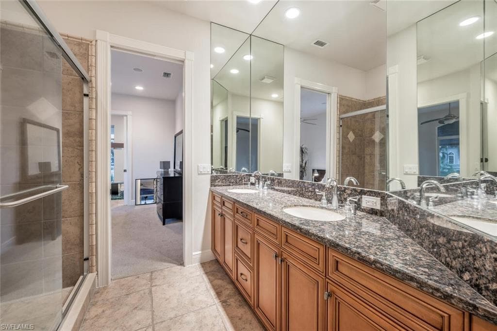 319 Lagoon Ave, Naples, FL 34108-25