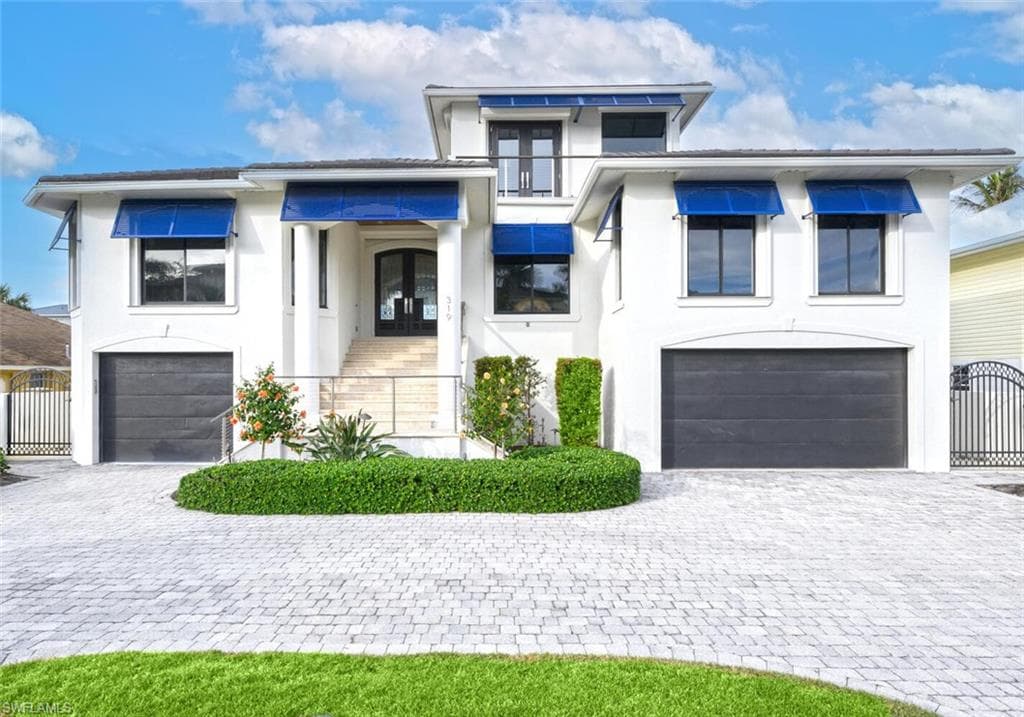 319 Lagoon Ave, Naples, FL 34108-2