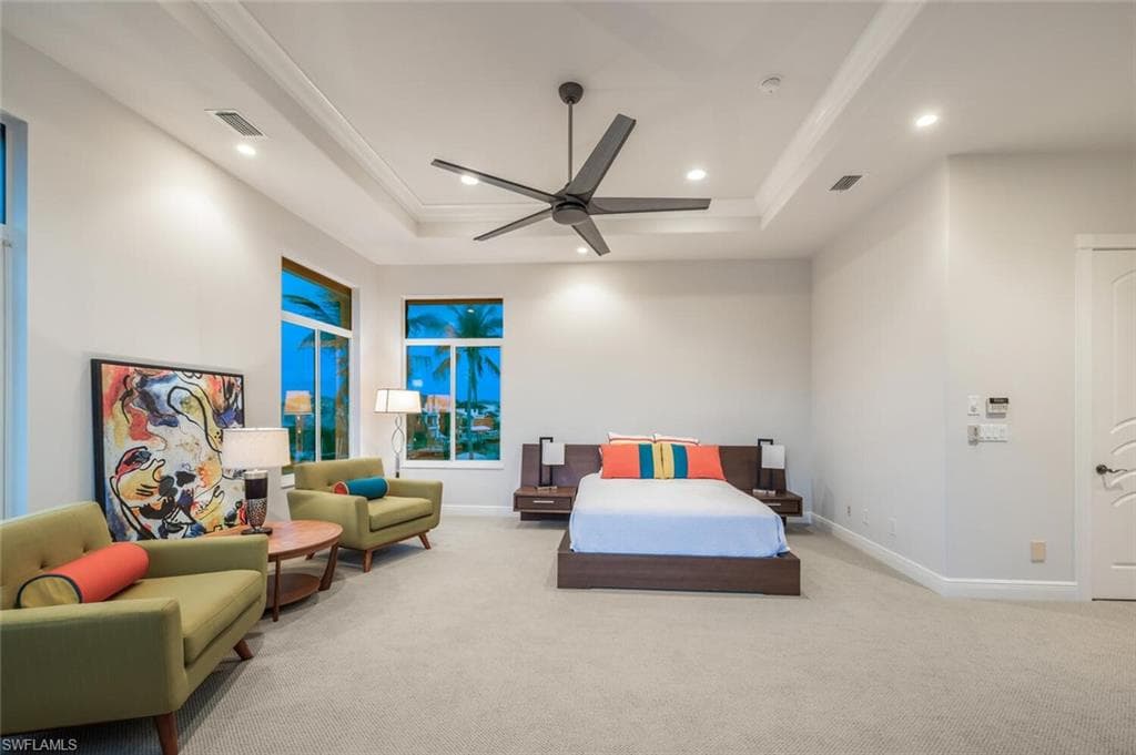 319 Lagoon Ave, Naples, FL 34108-37