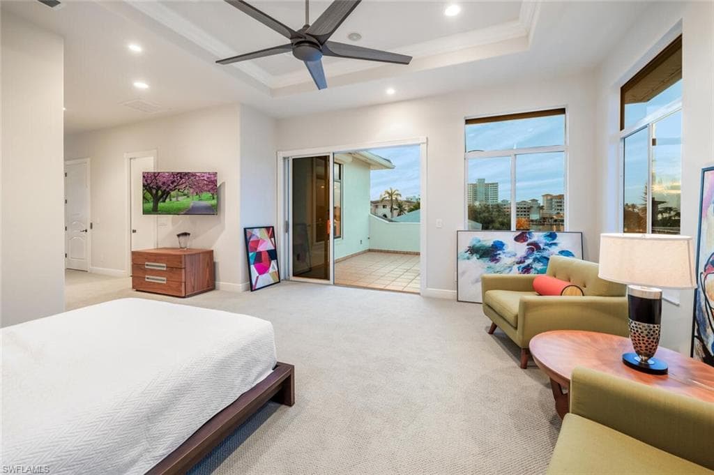 319 Lagoon Ave, Naples, FL 34108-39