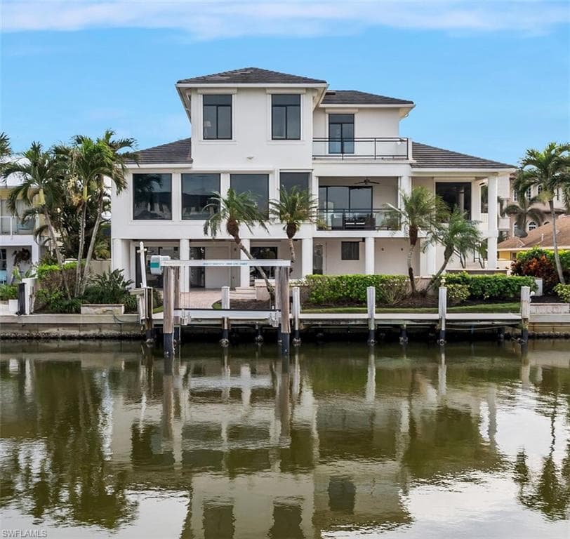 319 Lagoon Ave, Naples, FL 34108-46