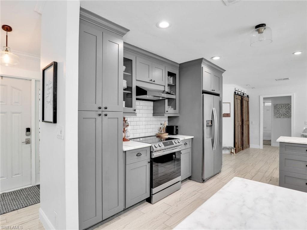 260 16th Ave NW, Naples, FL 34120-12