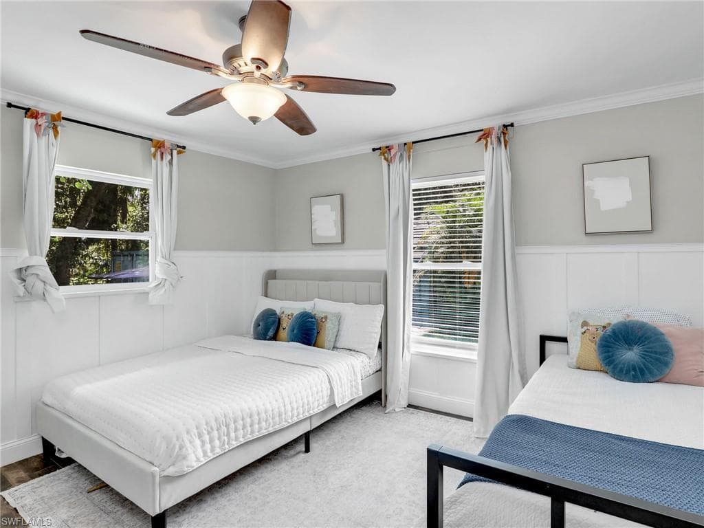 260 16th Ave NW, Naples, FL 34120-26