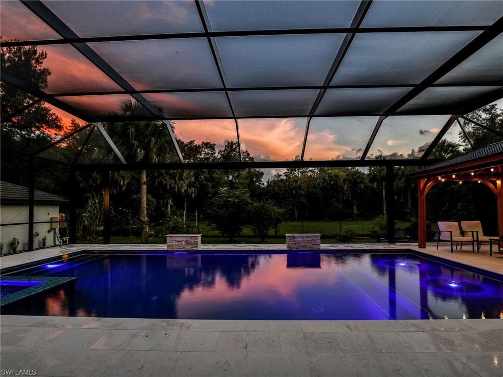 260 16th Ave NW, Naples, FL 34120-28