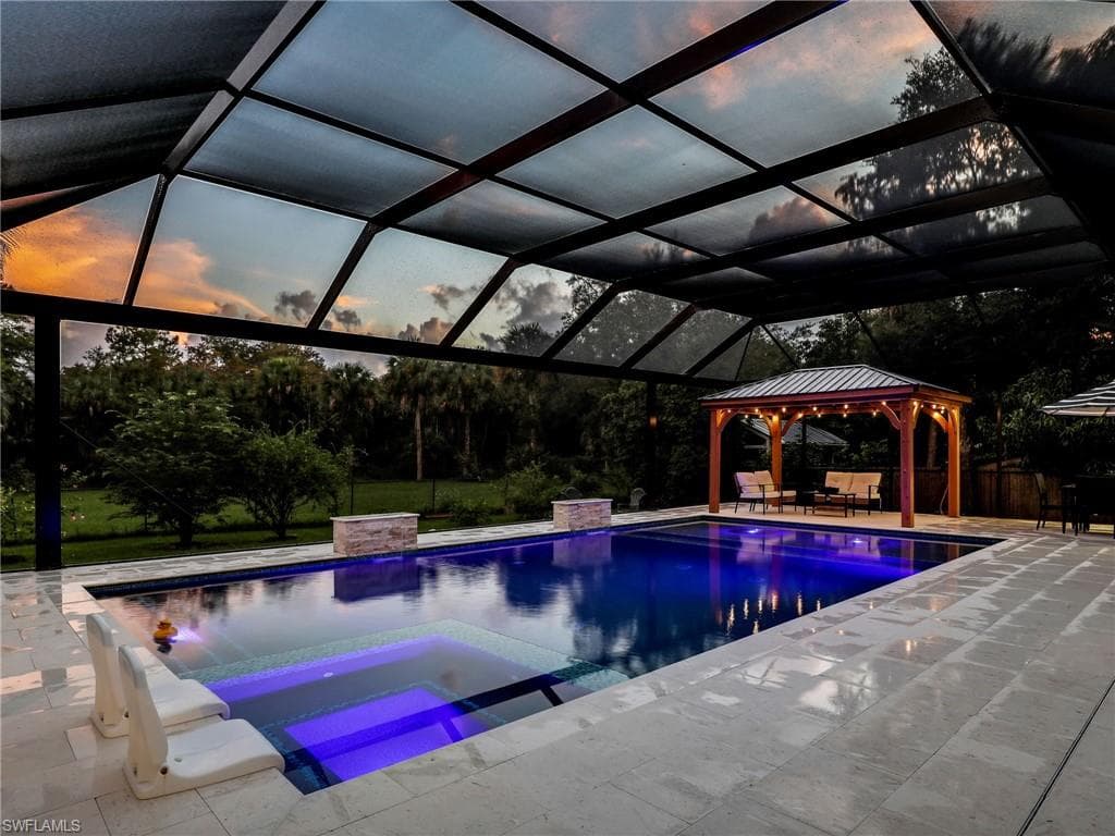 260 16th Ave NW, Naples, FL 34120-29