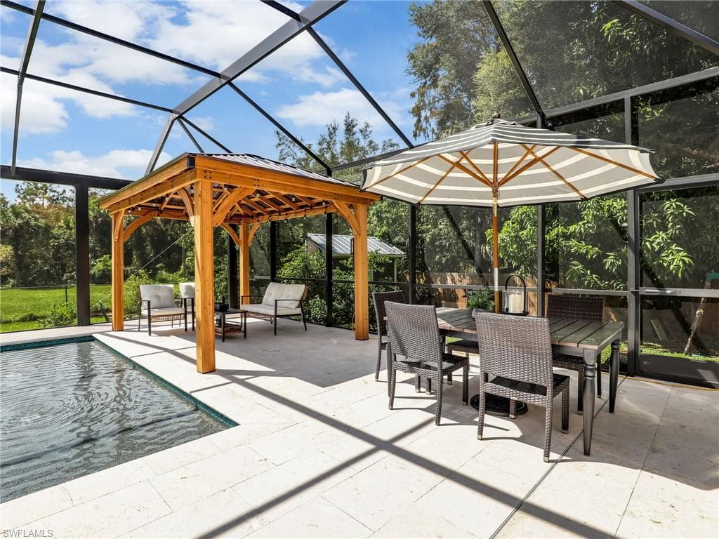 260 16th Ave NW, Naples, FL 34120-31