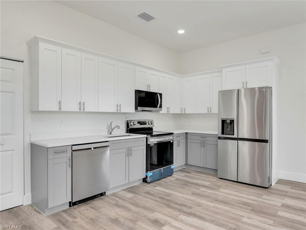 411 Eisenhower Blvd, Lehigh Acres, fl 33974-9
