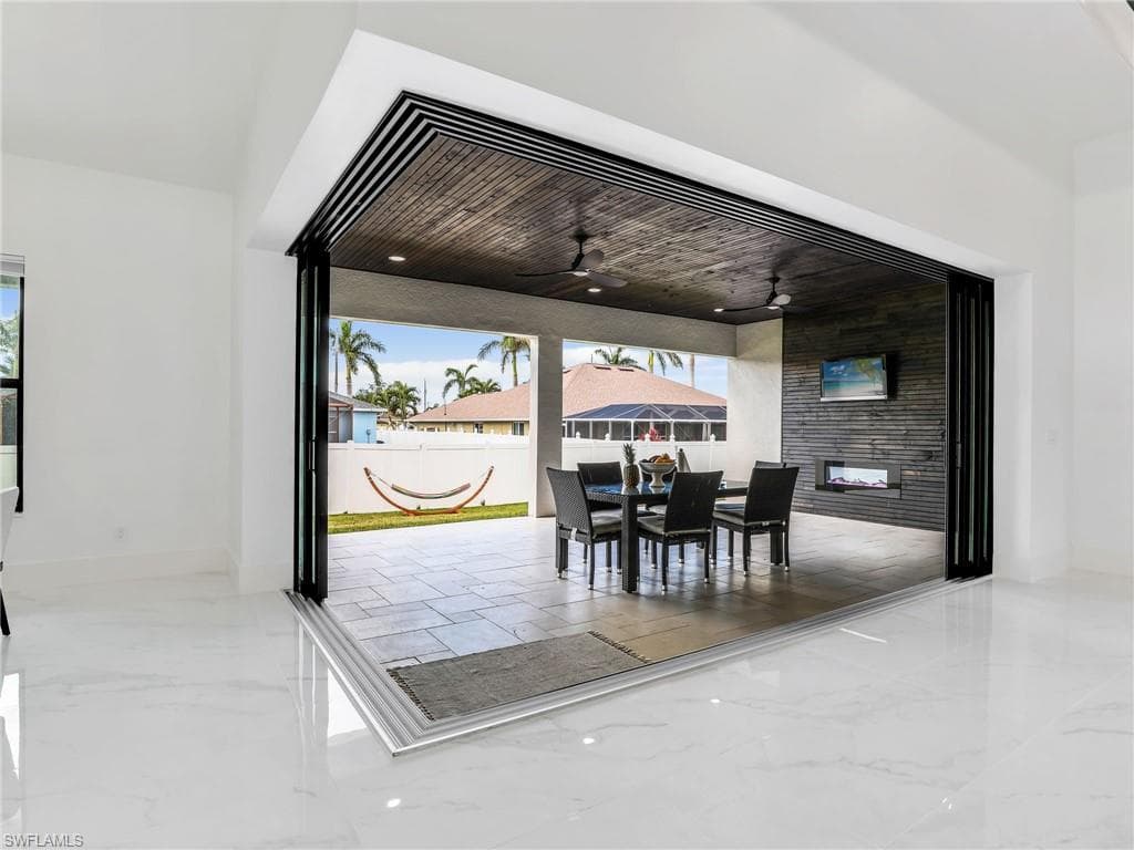2506 24th Ct, Cape Coral, FL 33914-12