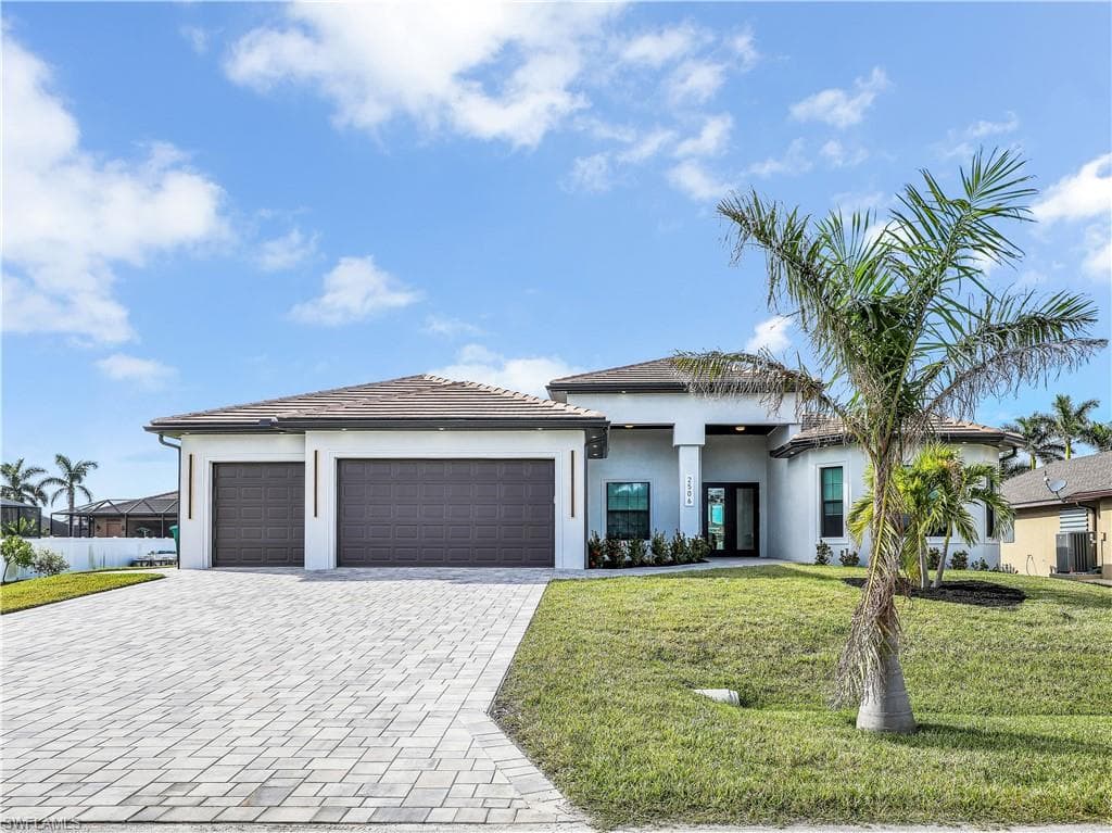 2506 24th Ct, Cape Coral, FL 33914-1