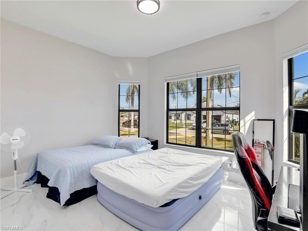 2506 24th Ct, Cape Coral, FL 33914-23