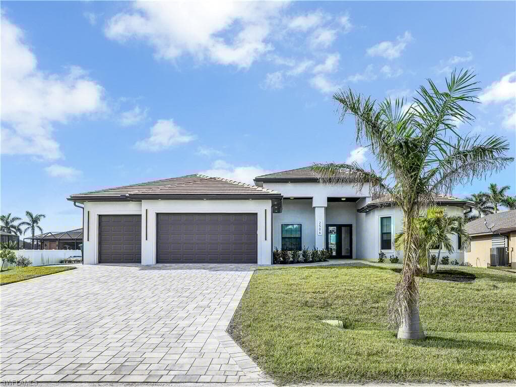 2506 24th Ct, Cape Coral, FL 33914-2