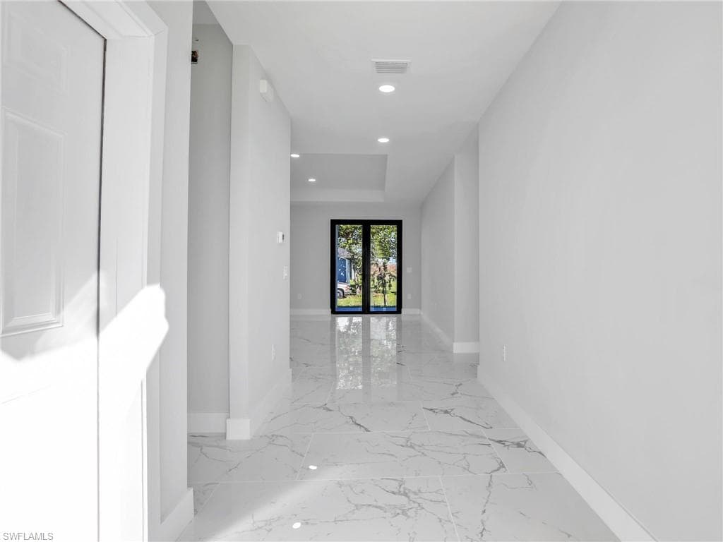 1423 20th Ter, Cape Coral, FL 33993-4