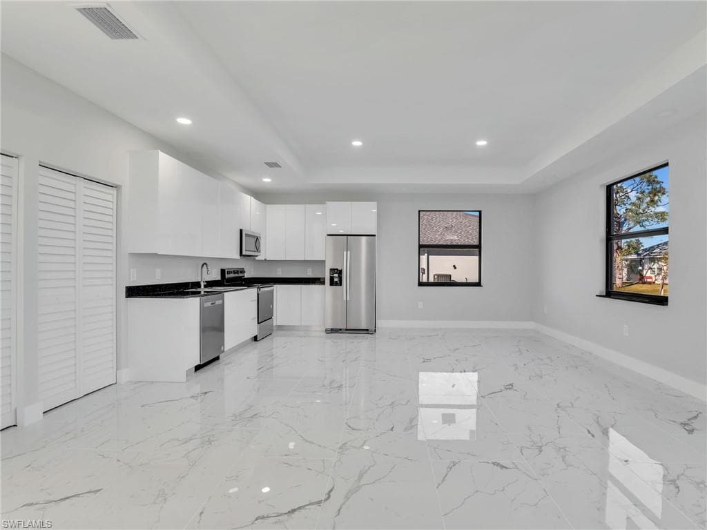 1423 20th Ter, Cape Coral, FL 33993-6