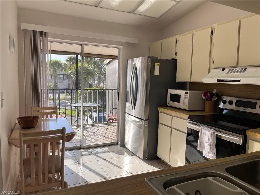 3480 Frosty Way 4, Naples, FL 34112-31