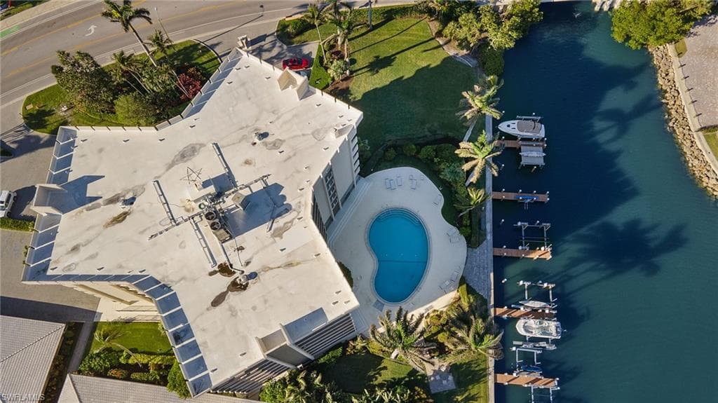 2150 Gulf Shore Blvd N 701, Naples, FL 34102-23