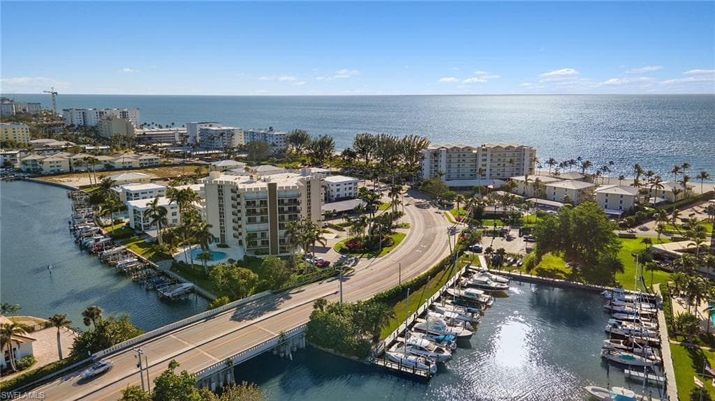 2150 Gulf Shore Blvd N 701, Naples, FL 34102-30