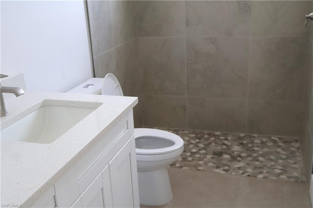 2553 Linda Dr, Naples, FL 34112-7