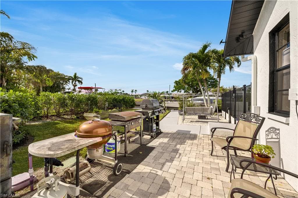 5360 Congo Ct, Cape Coral, FL 33904-25