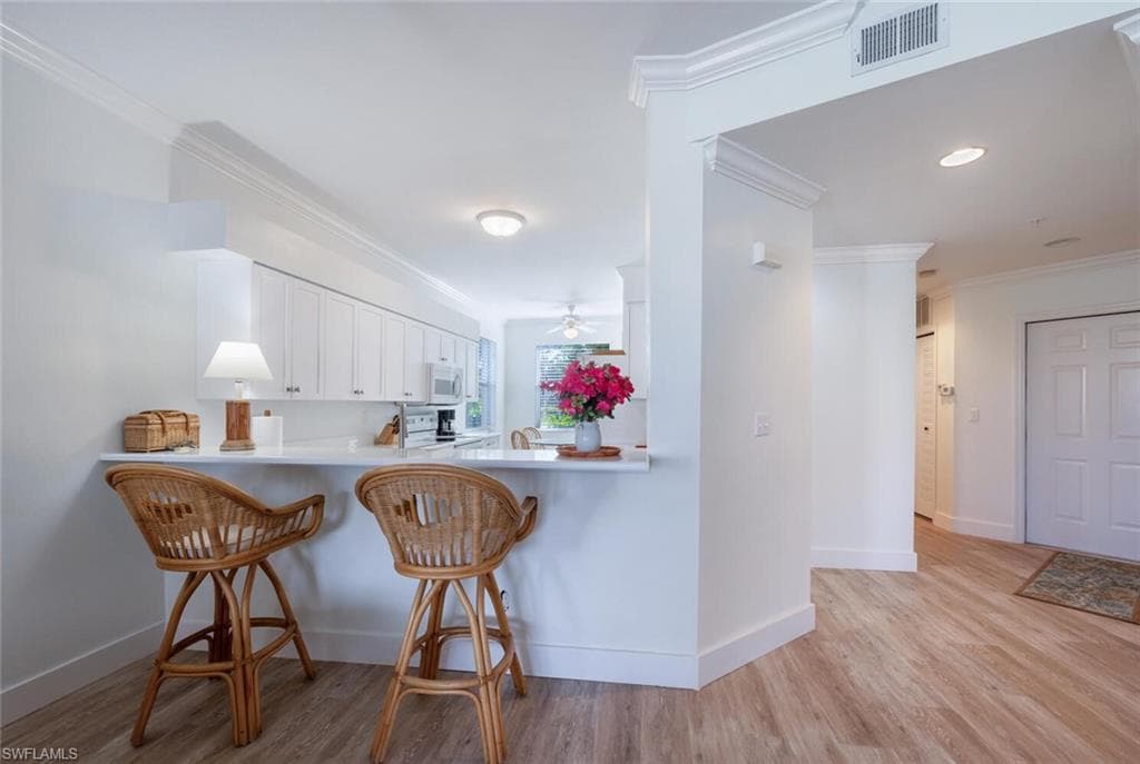 8555 Naples Heritage Dr 218, Naples, FL 34112-13