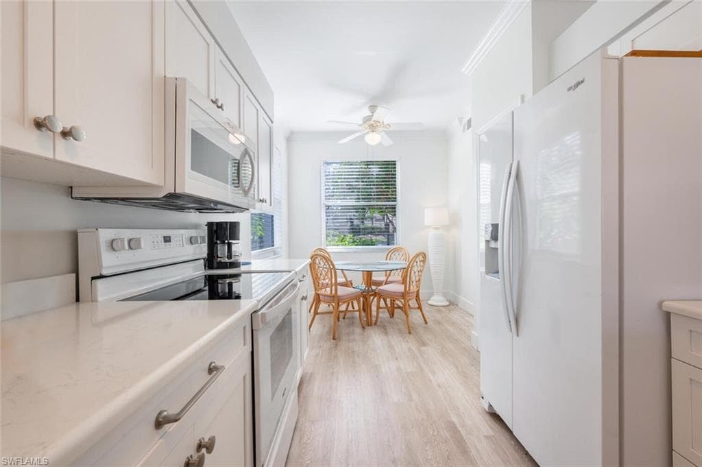 8555 Naples Heritage Dr 218, Naples, FL 34112-15