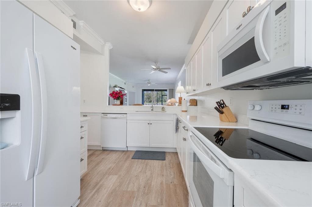 8555 Naples Heritage Dr 218, Naples, FL 34112-17
