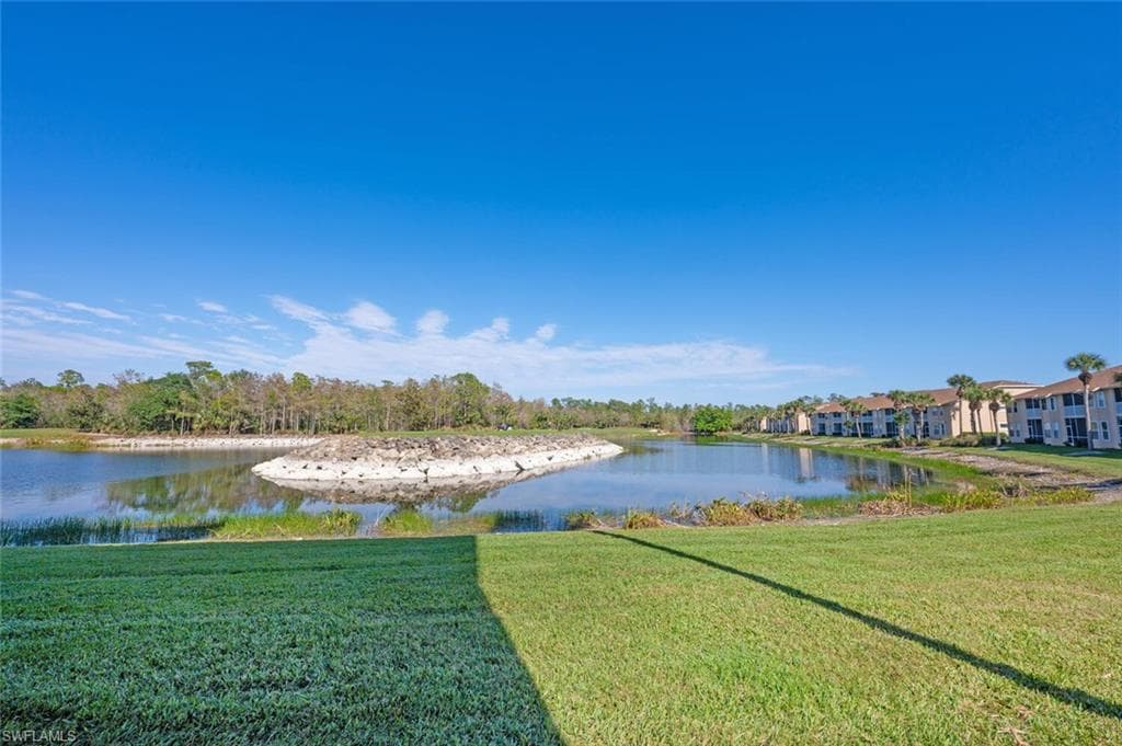 8555 Naples Heritage Dr 218, Naples, FL 34112-26
