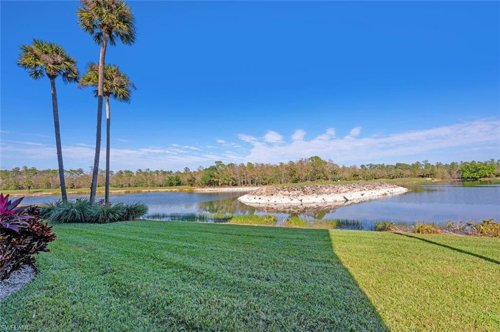 8555 Naples Heritage Dr 218, Naples, FL 34112-27